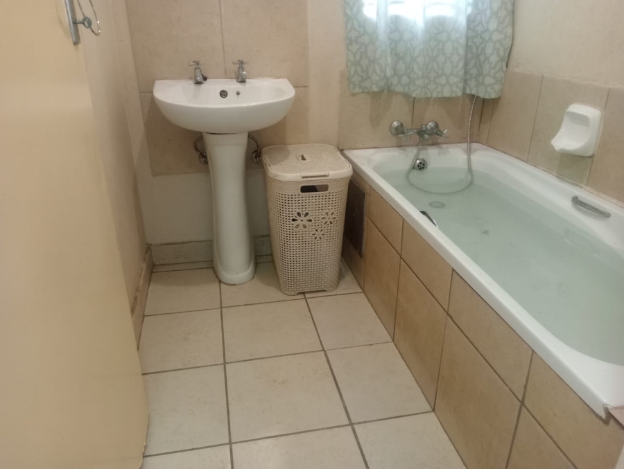 2 Bedroom Property for Sale in Freedom Park North West